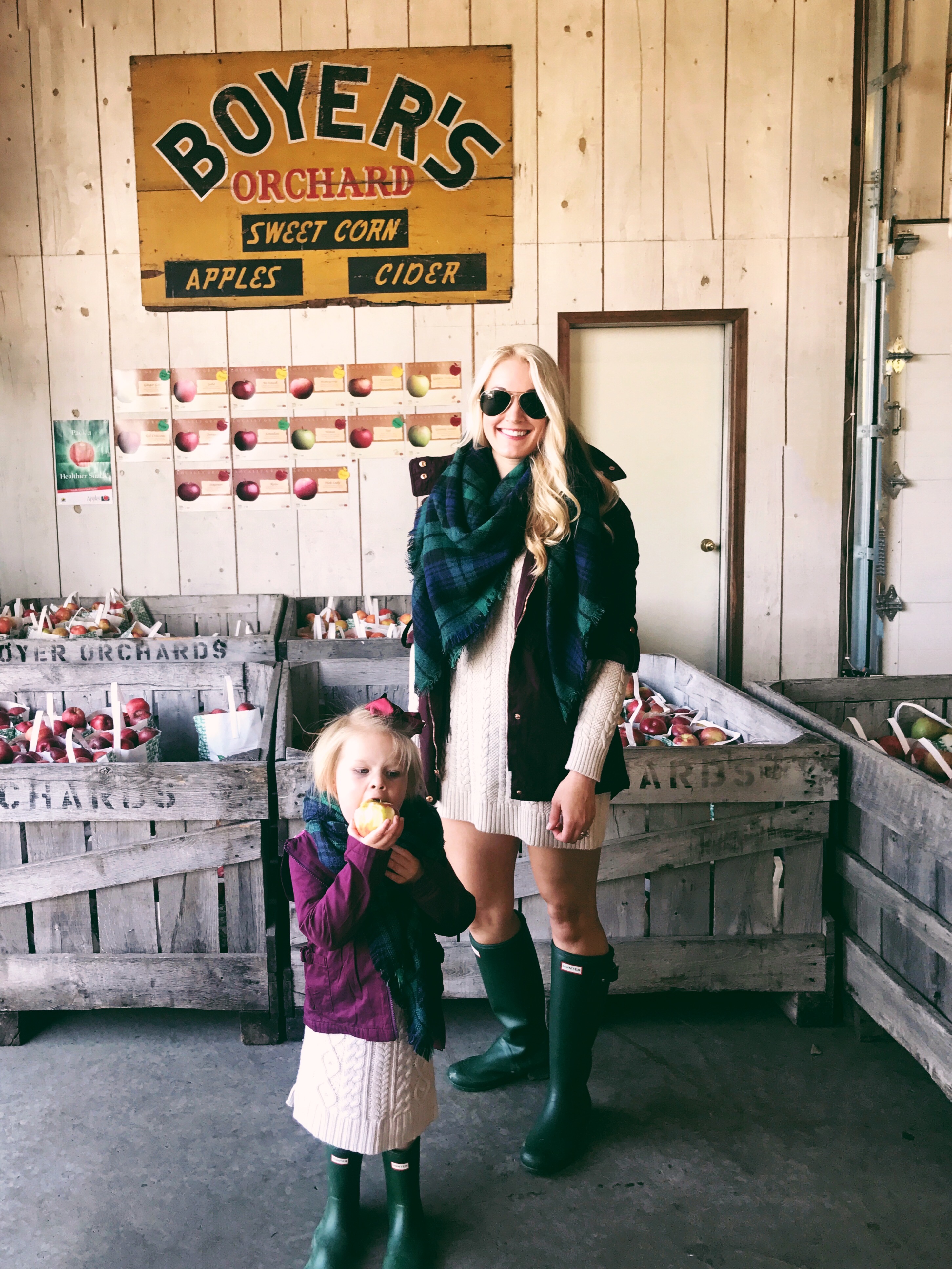 Fall Bucket List: Apple Orchards | Mommy & Me Outfit: Burgundy and Scarves