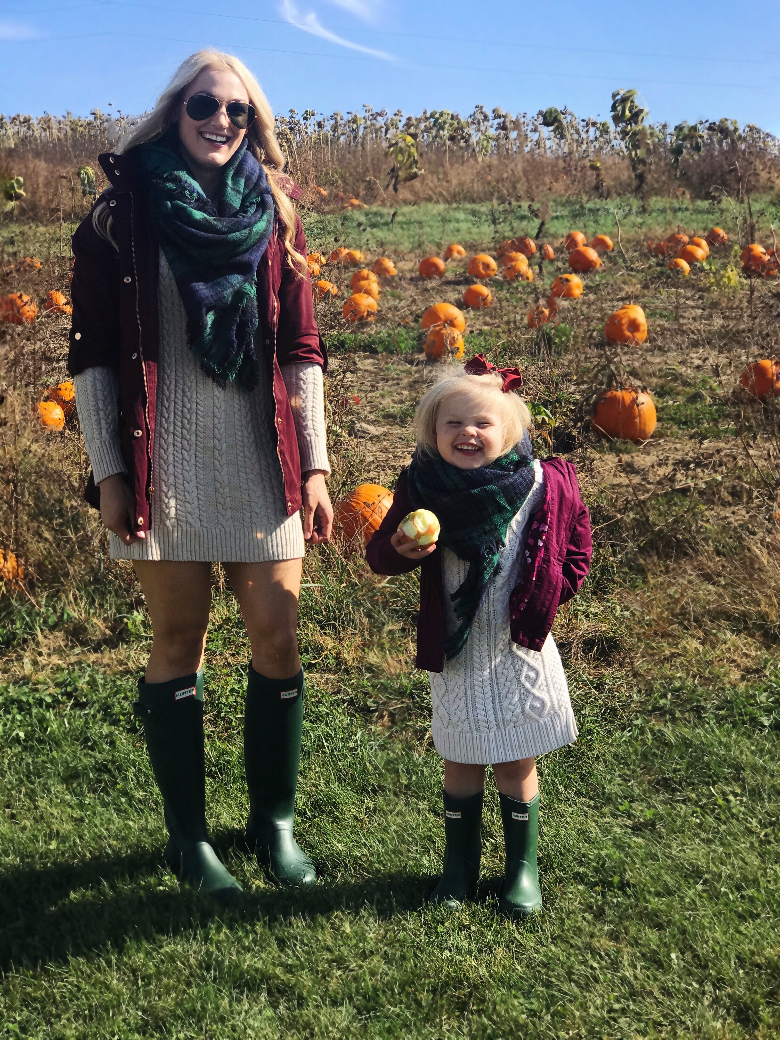 Fall Bucket List: Apple Orchards | Mommy & Me Outfit: Burgundy and Scarves