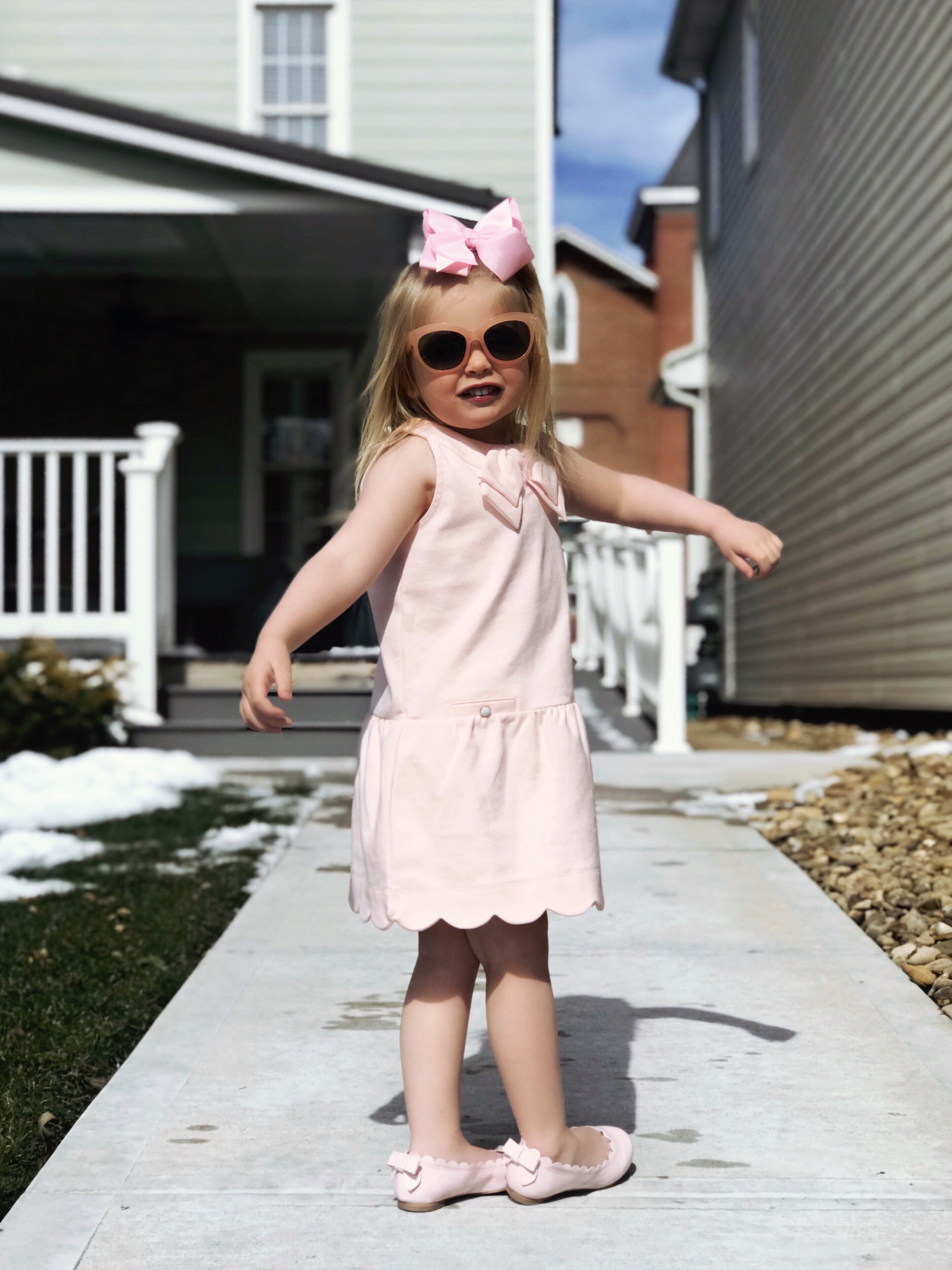 Mommy and Me Outfits | Scallop Pink Dress | Spring Dress | Janie and Jack | #mommyandme #preppyblogger #styleblogger #preppy