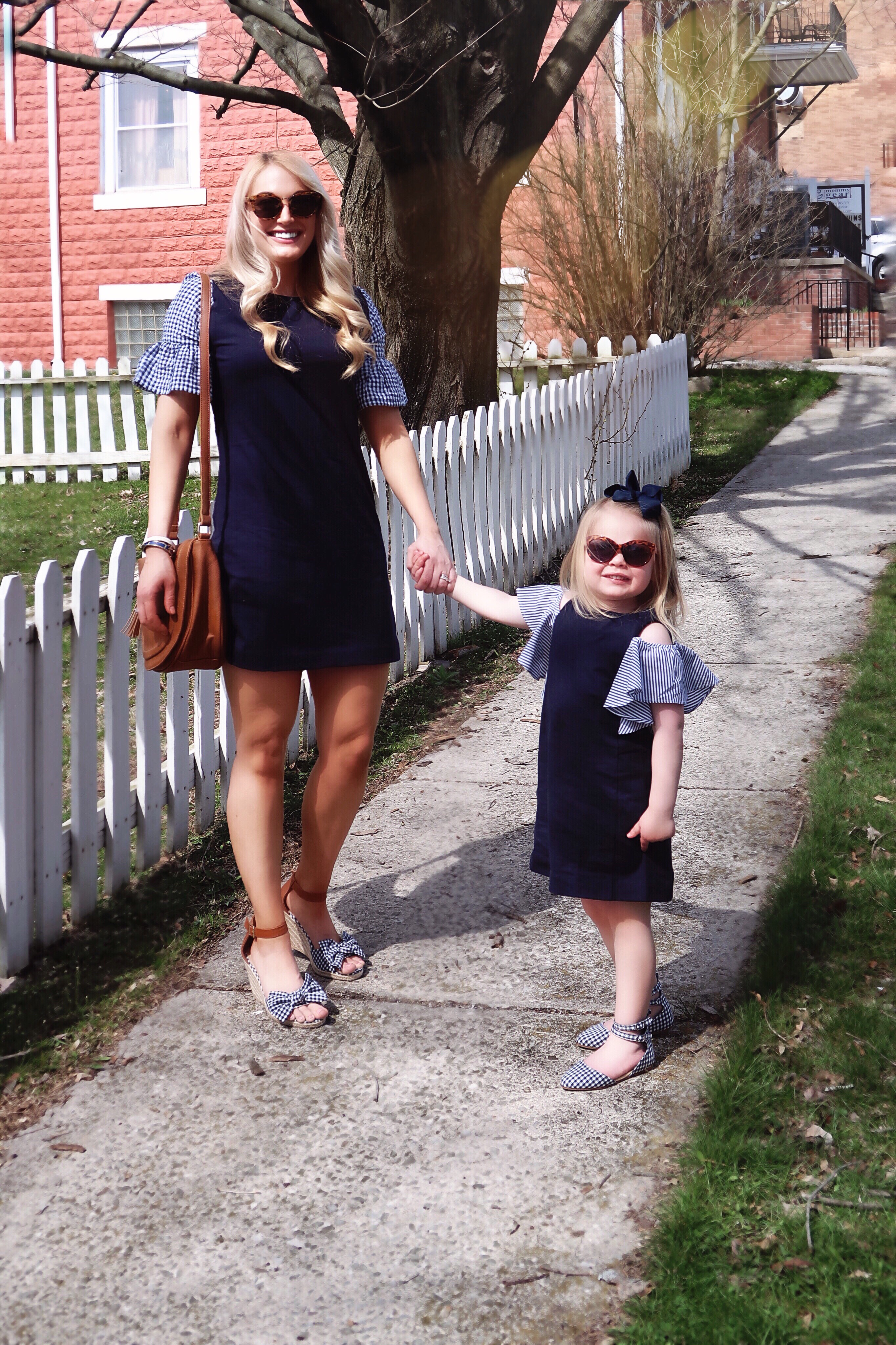 Mommy and Me Outfits | Gingham Shoes & Matching Dresses | Preppy Outfits | Twinning | Matching Outfits #mommyandme #gingham