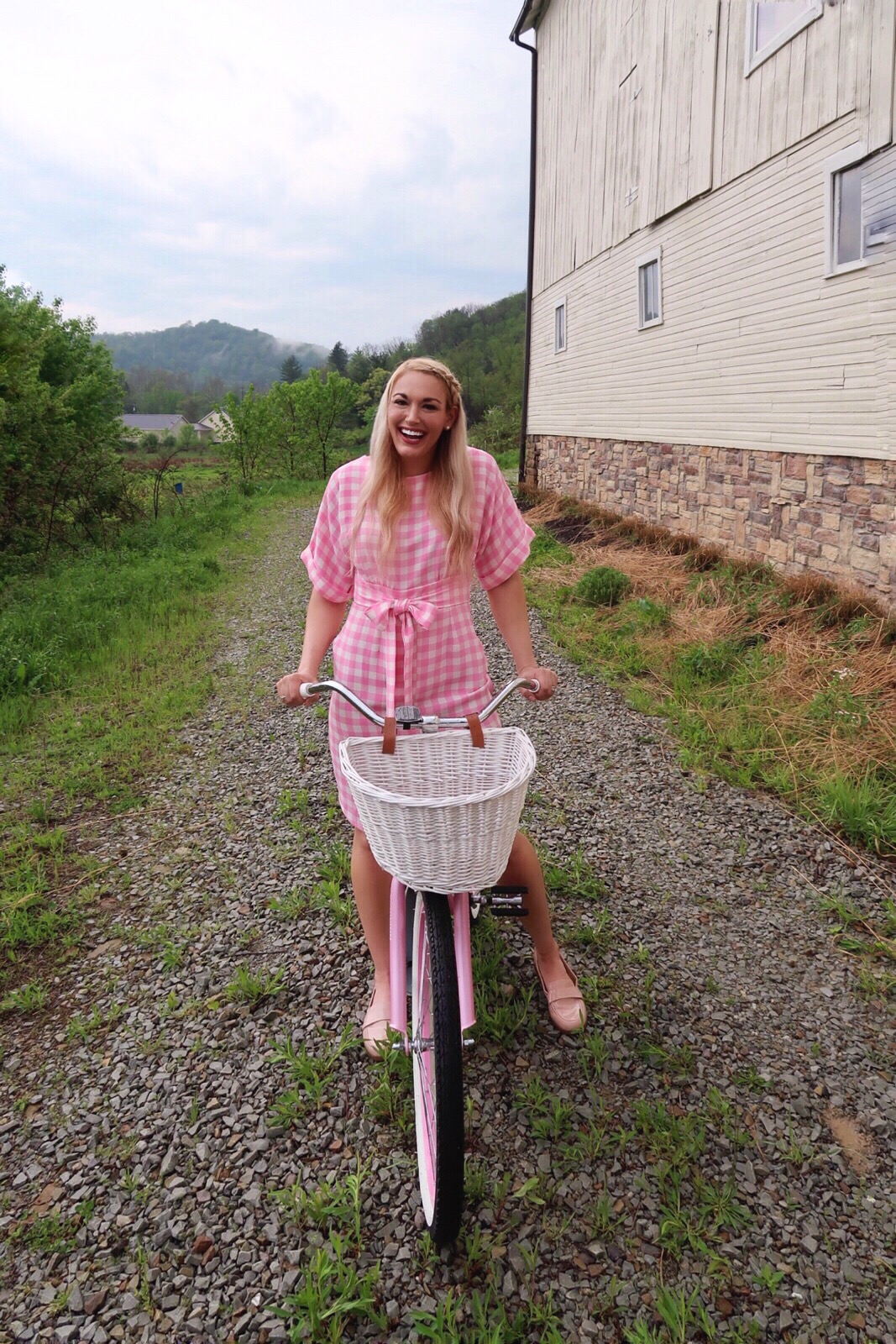 Mommy and Me Outfits: Pink Beach Cruisers & Gingham Dresses | www.styleherstrong.com | Style Her Strong Blog | Gingham, Boat Shoes, Loafers, Sperry, Matching Outfits, Twinning, Mommy and Me, Kids Style, Mom Blogger, Preppy Style, Classic Style #preppy #mommyandme #sperry #beachcruiser