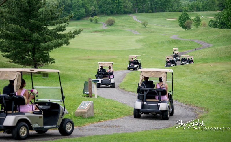 Wedding Day Fun | Bridal Party on Golf Carts | #weddinginspiration www.styleherstrong.com