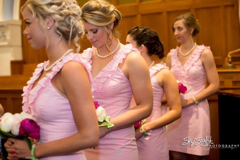 Lilly Pulitzer Bridesmaid Dress | Seersucker Bridesmaid Dress | Preppy Wedding | Southern Wedding | Spring Wedding | #lillypulitzer #seersucker #bridesmaiddress www.styleherstrong.com