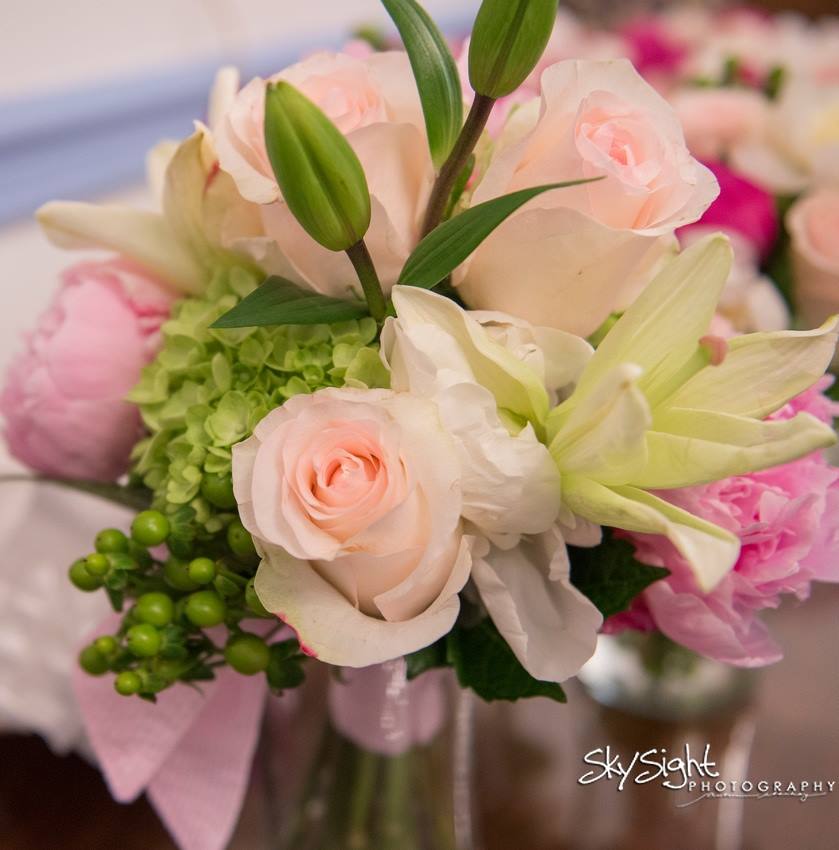 Wedding Flowers | Spring Flowers for Wedding | www.styleherstrong.com