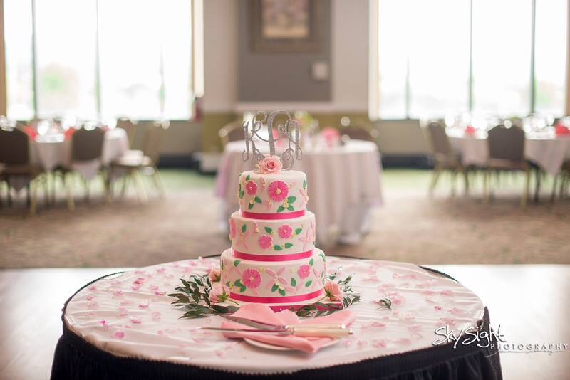 Lilly Pulitzer Wedding Cake | Preppy Wedding Cake #weddingcake www.styleherstrong.com