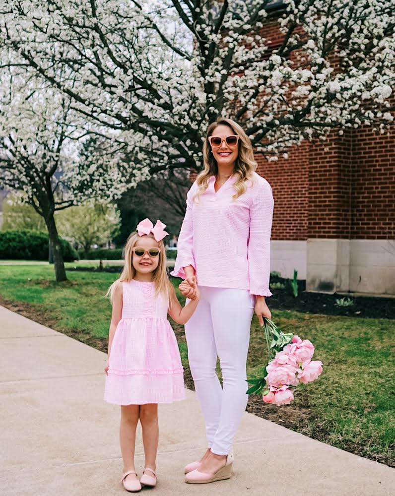 Mommy and Me Matching Outfits | Matching Dresses | Preppy Summer Style | Classic Summer Style | Matching Family | Duffield Lane | #preppy #mommyandmefashion