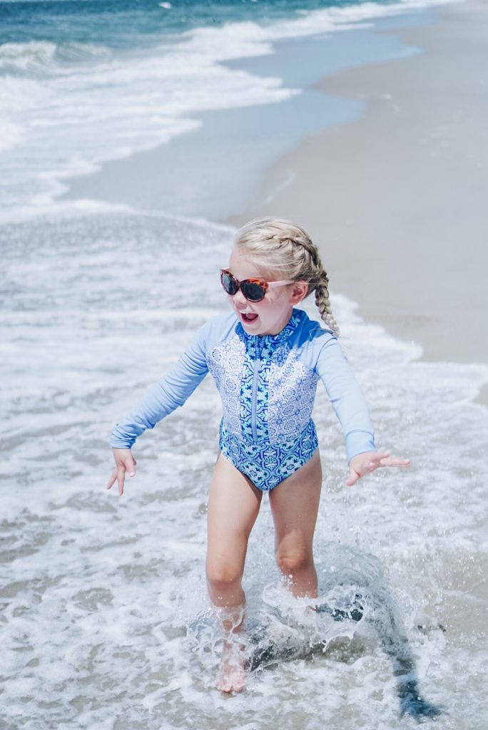 Bald Head Island | 10 Reasons to Visit Bald Head Island | Family Friendly Beach Vacations #baldheadisland Cabana Life | Vineyard Vines | Preppy Family