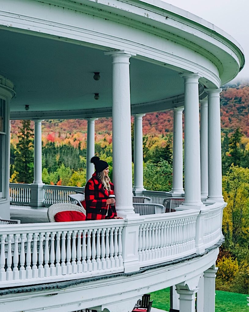 New England Fall Travel Guide | Woodstock Vermont Manchester Vermont Bretton Woods New Hampshire Mystic Connecticut Portland Maine Newport Rhode Island Fall Leaf Peeping Trip to New England #newenglandfall #falltrip #fallfoliage #leafpeeping