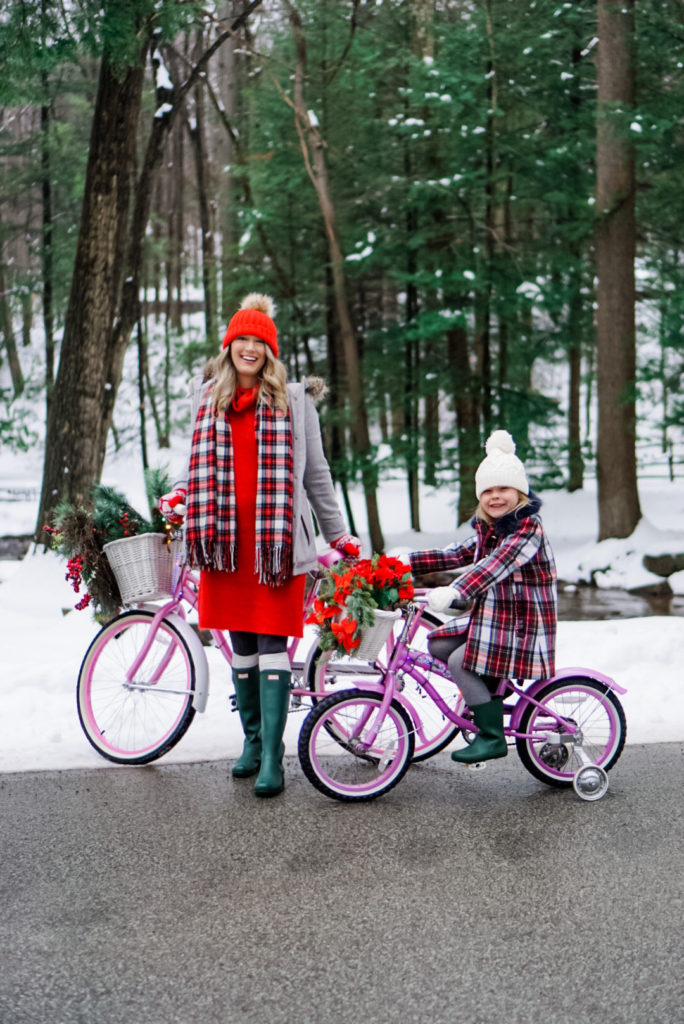 Christmas Picture Ideas | Family Photo Ideas | Matching Holiday Outfits | Tartan Plaid Outfit | Matching Family | Hunter Boots | J.Crew | Preppy Holiday Outfit | Preppy Winter Outfit | Christmas Traditions 