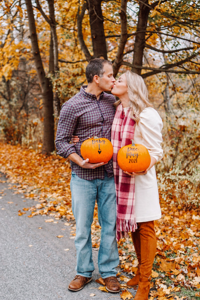 Fall Pregnancy Announcement | Pregnancy Announcement Ideas | Pumpkin Pregnancy Announcement