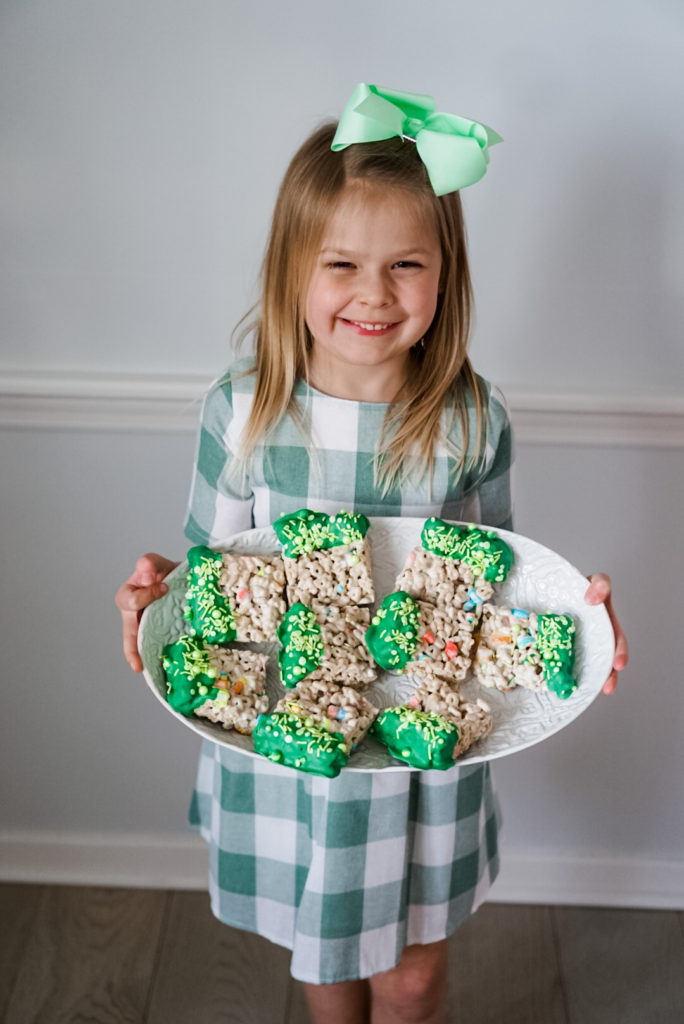 Lucky Charm Marshmallow Bars | Lucky Charm Cereal Bar Recipes | Lucky Charm St. Patrick's Day Treats Recipe