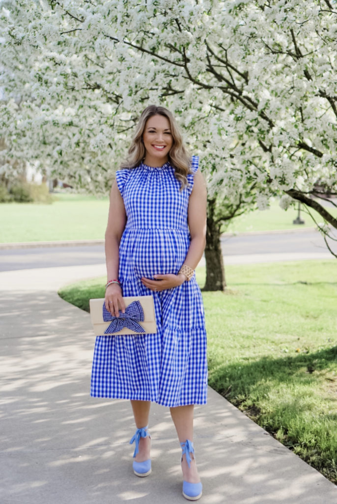 Maternity Friendly Dress | Spring Maternity Outfit | Gingham Dress | Preppy Spring Outfit | Bumpdate | Pregnancy Essentials